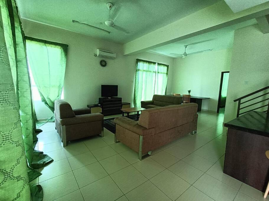 Inapan Masdar - Mumtaz Villa Canglun Luaran gambar